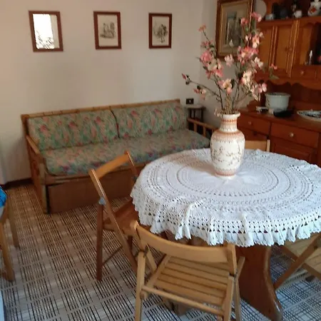 Casa Vacanze: Al Vicoletto דירה אלפדנה